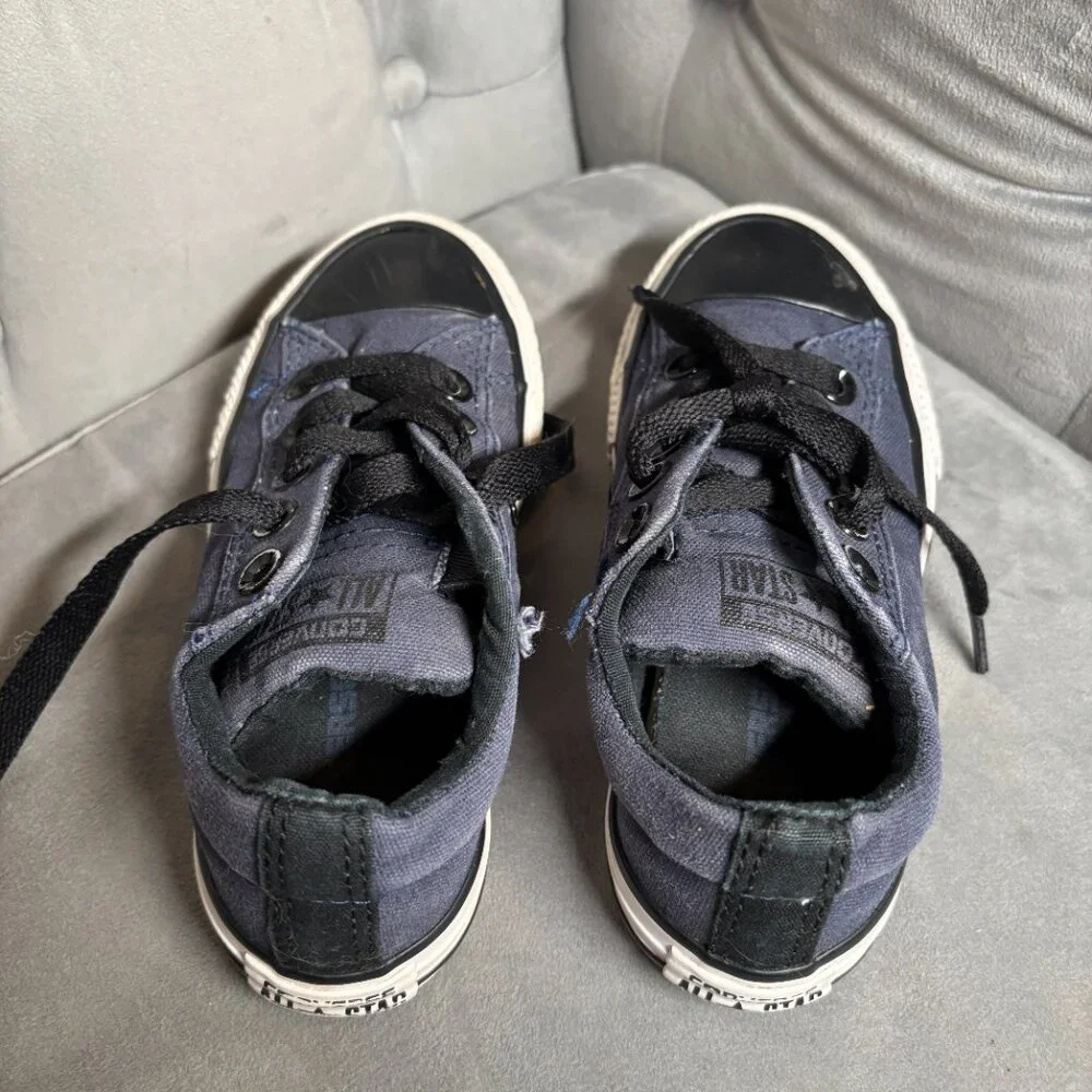 Converse All Star Navy Canvas Low‎ Top Sneakers – Kids Size 11